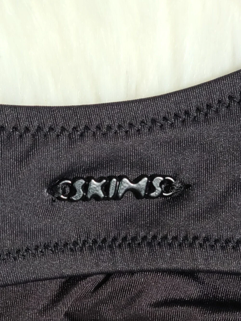 SKIMS Signature Swim Plunge Triangle Top Black Onyx Women XL NEW